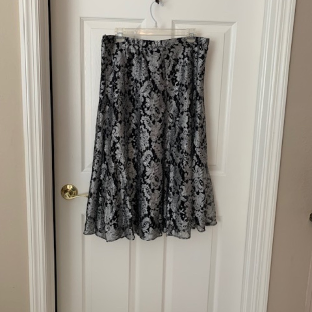 Gorgeous Black, White and Shiny Silver Patterned Skirt by Chico's